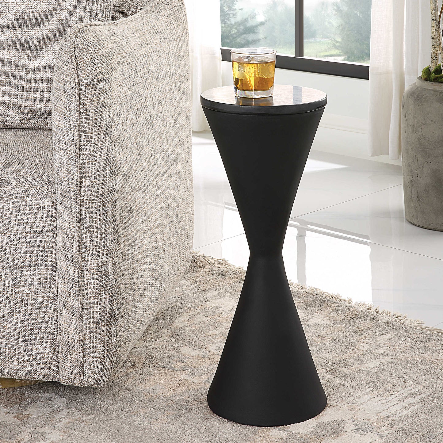 Tabara Drink Table