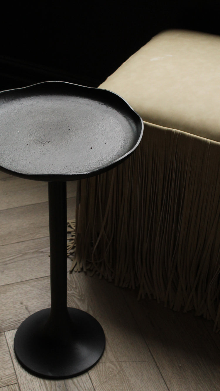Assunta Drink Table