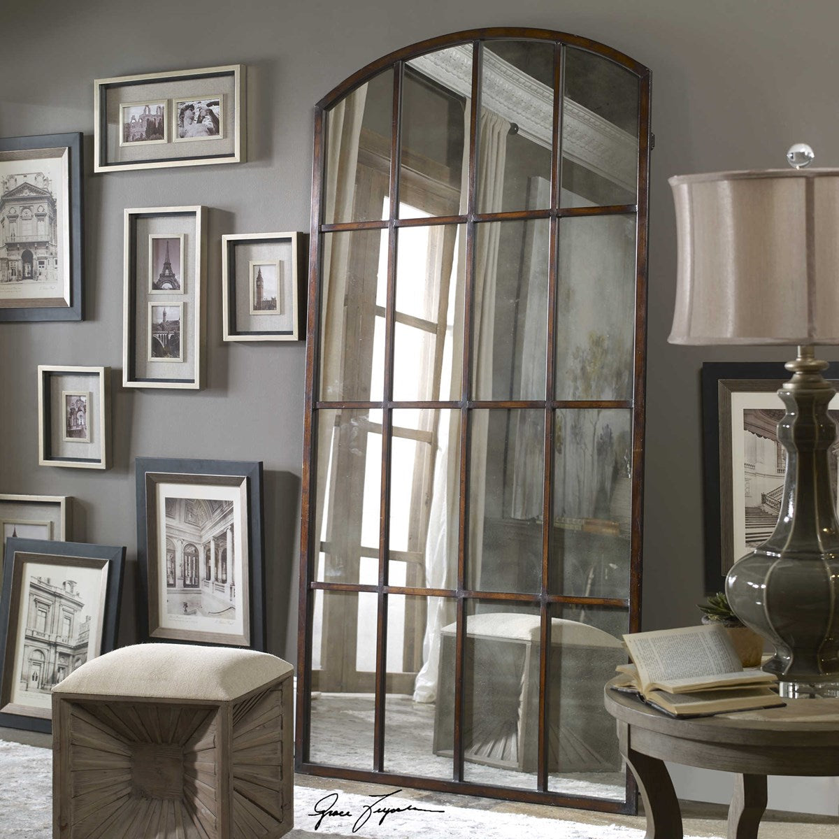 Arraso Mirror