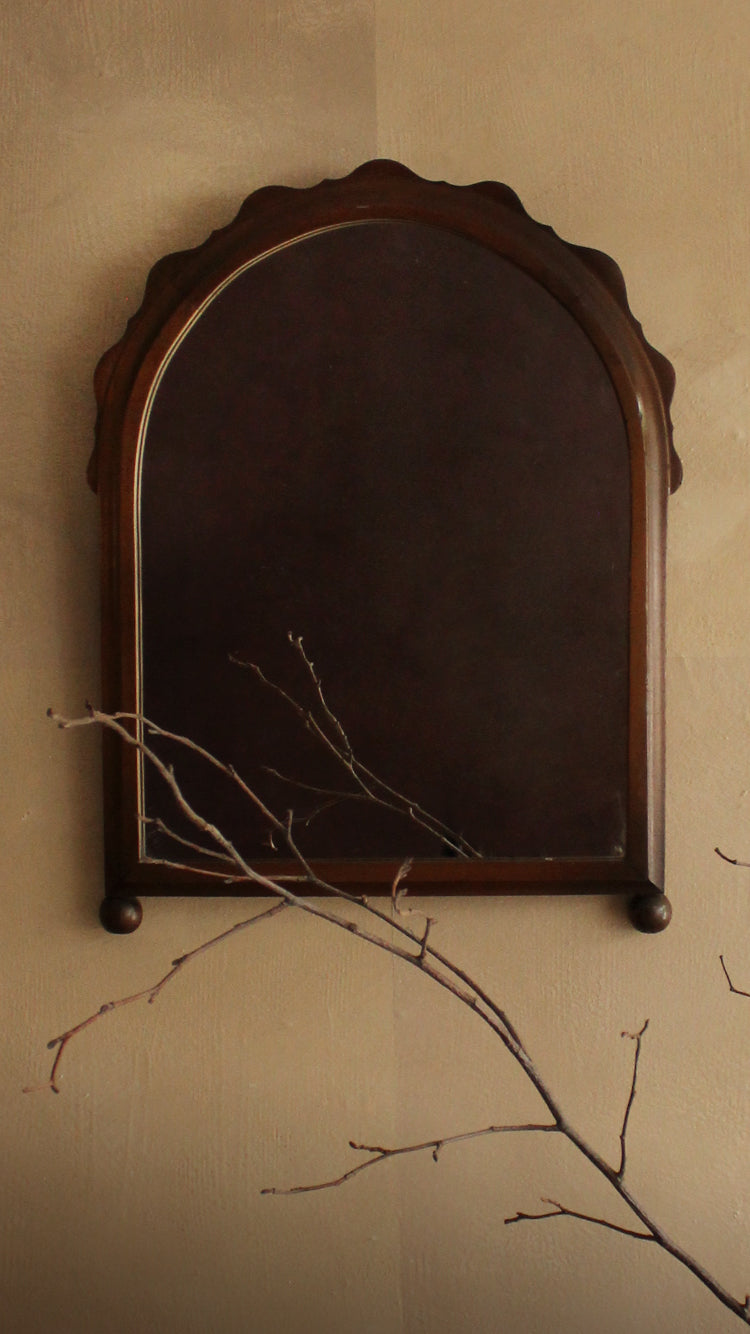 Vintage Scalloped Arch Mirror
