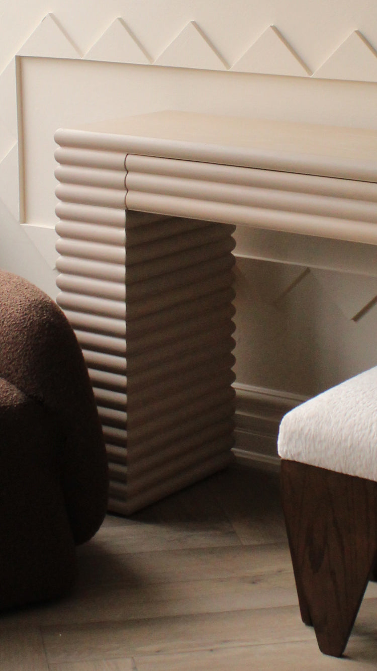 Véronne Console Table
