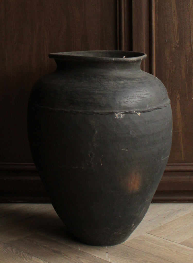 Antique Clay Floor Pot
