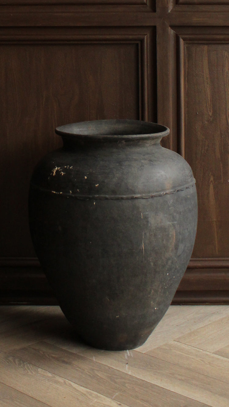 Antique Clay Floor Pot