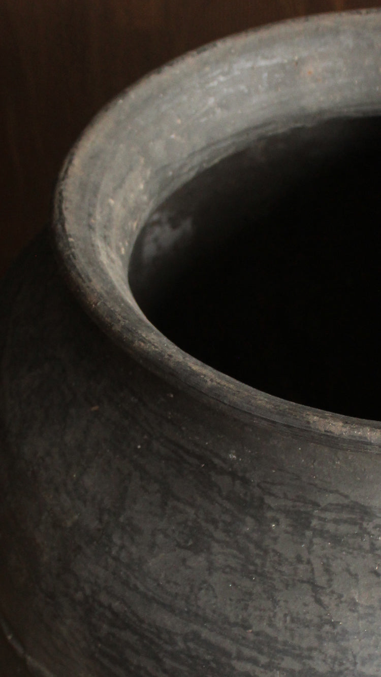 Antique Clay Floor Pot