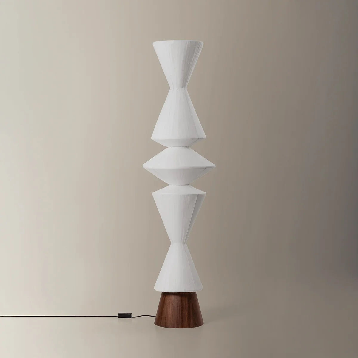Gaderu Floor Lamp