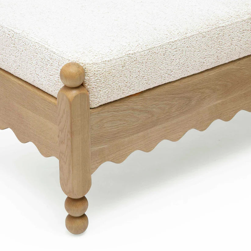 Carillia Bench