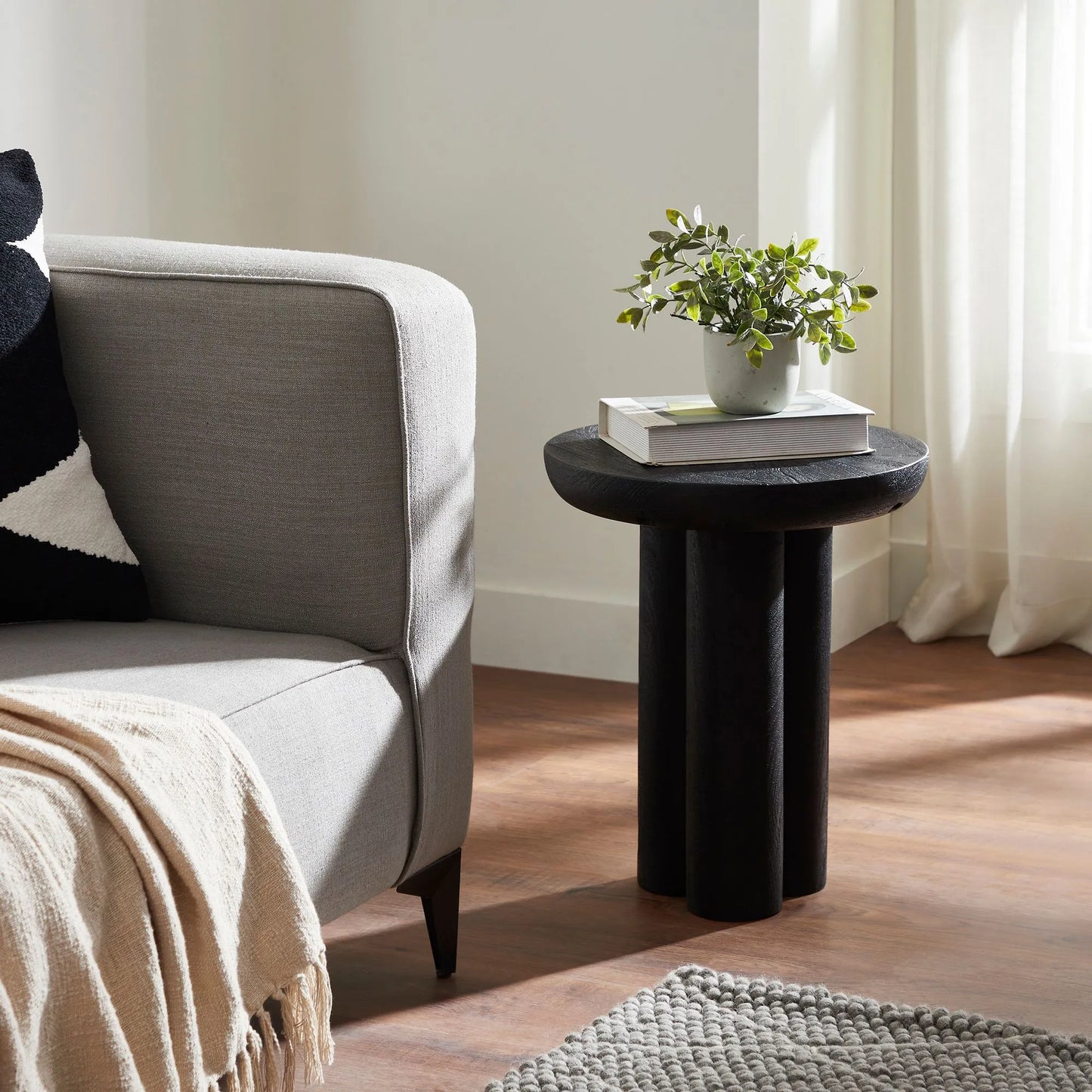 Castalla Side Table