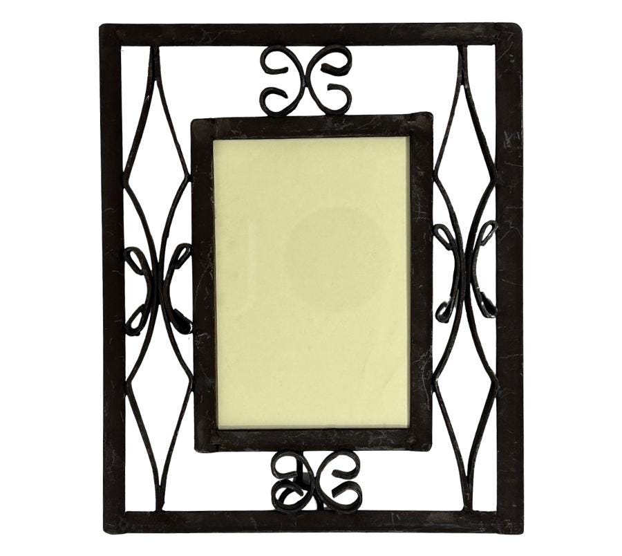 Vintage Metal 4 x 6 Picture Frame